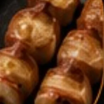 Medalhão de Frango com Bacon, servido no Ponto Certo